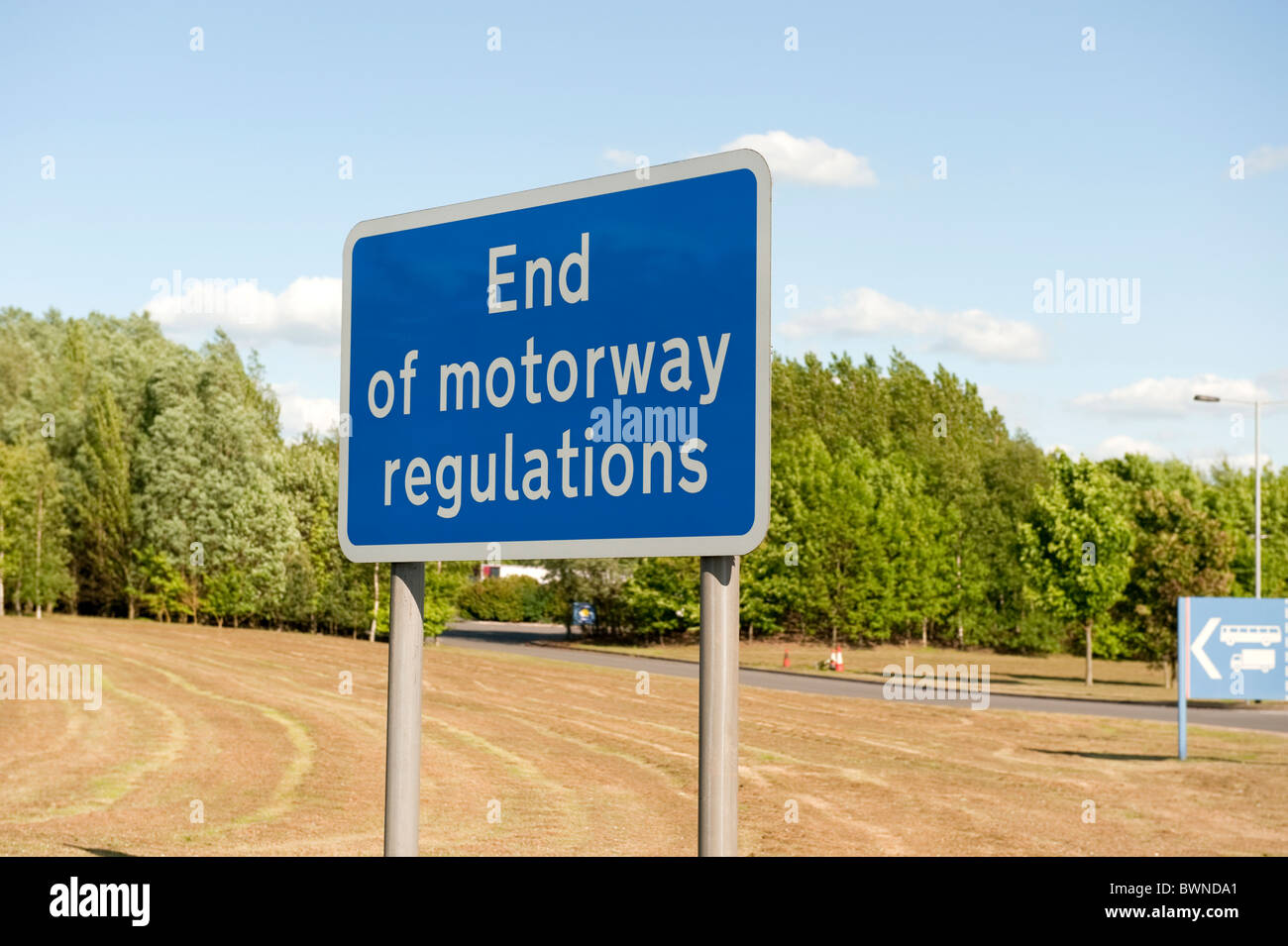 Fine dell'autostrada regolamenti segno Foto Stock
