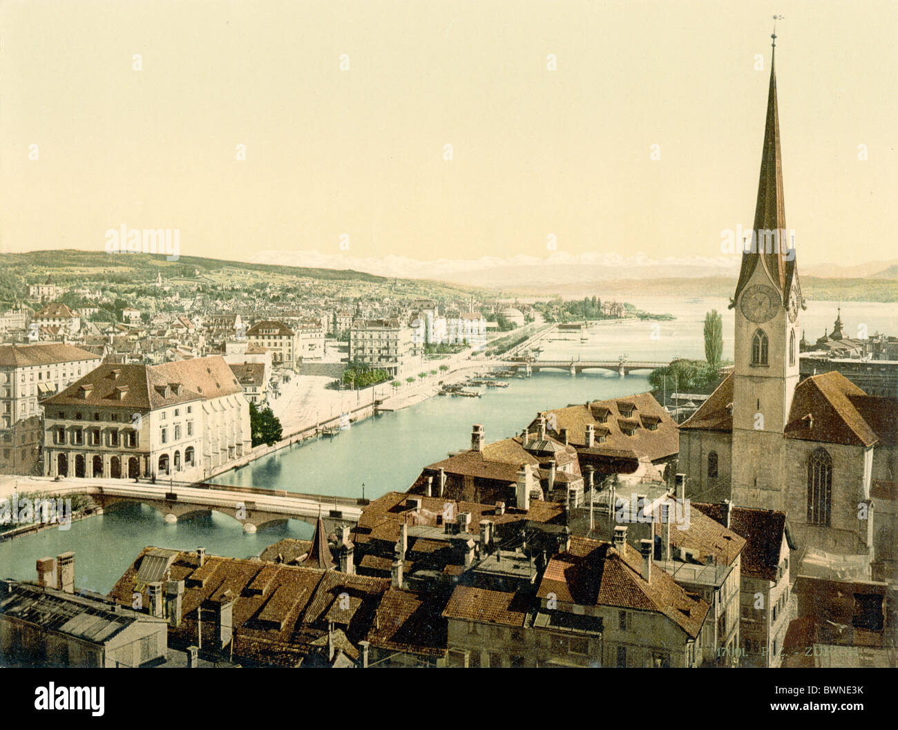 La Svizzera in Europa Zurigo città San Pietro Chiesa lago alpi Photochrom storia storico 1890-1910 storico Foto Stock