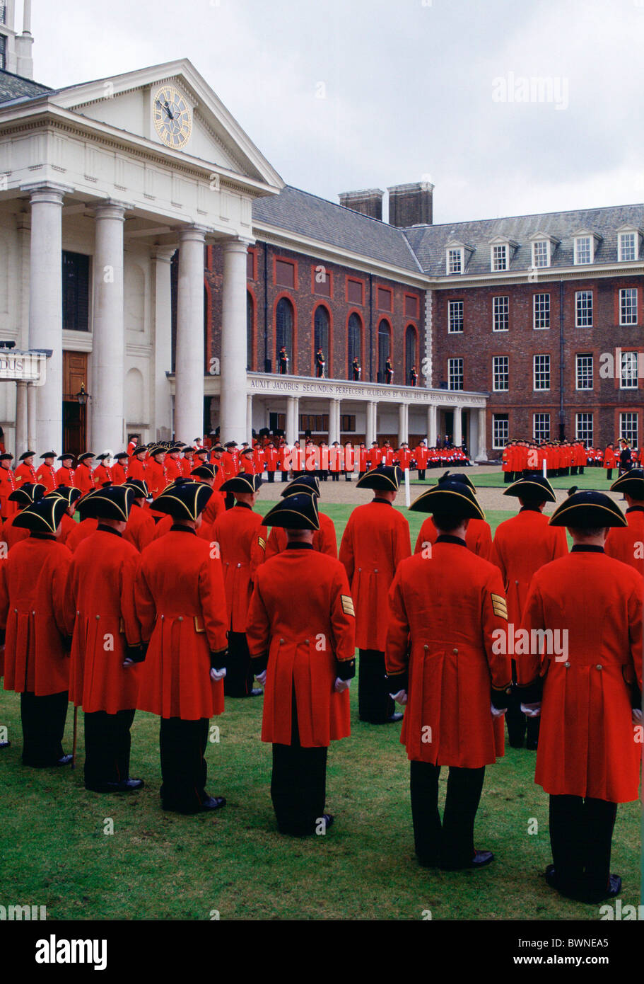 Chelsea pensionati durante la festa del Fondatore Parade presso il Royal Hospital di Chelsea. Foto Stock