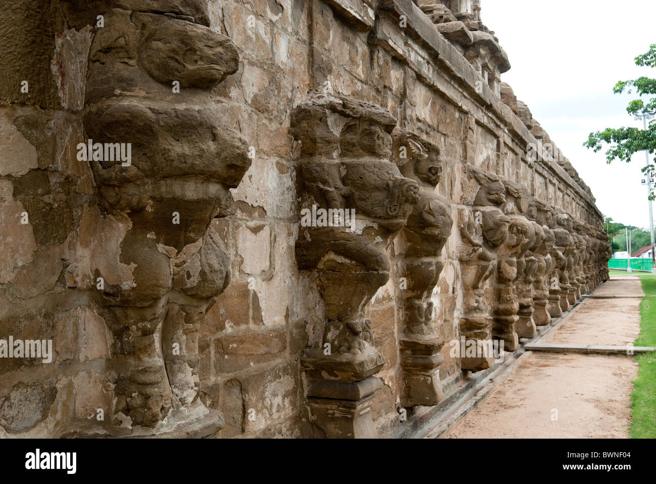 Il Kailasanatha tempio fu costruito dal Pallavas all'inizio dell'VIII secolo d.c. in Kanchipuram ;kancheepuram ,Tamil Nadu, India. Foto Stock