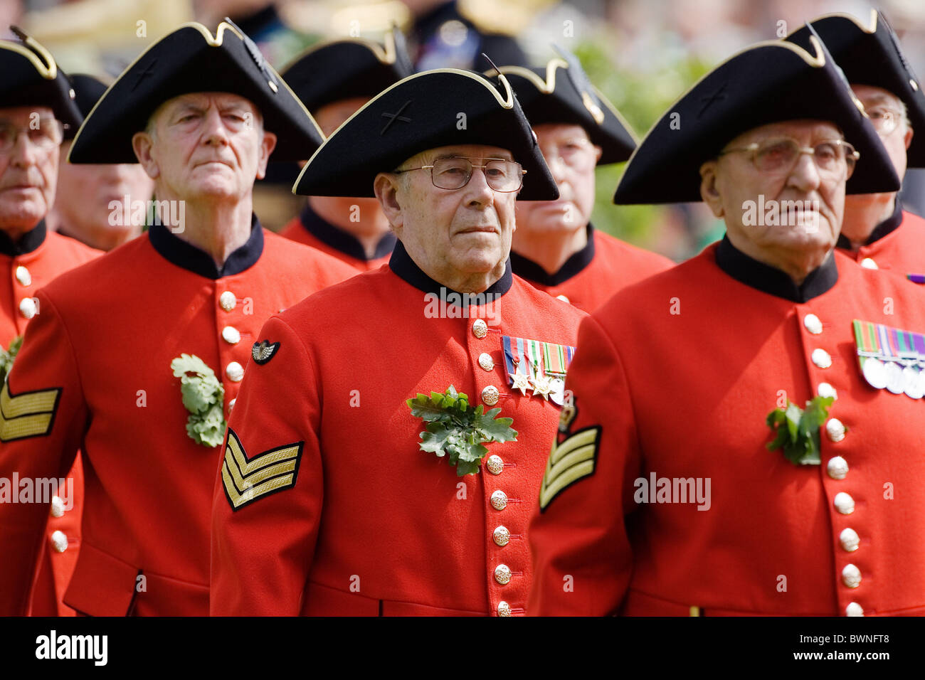 Chelsea pensionati a festa del Fondatore Parade presso il Royal Hospital Chelsea Foto Stock