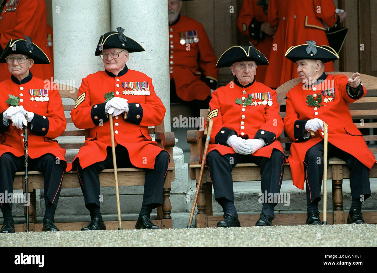 CHELSEA pensionati a fondatori parata del giorno presso il Royal Hospital Chelsea, Londra. Foto Stock