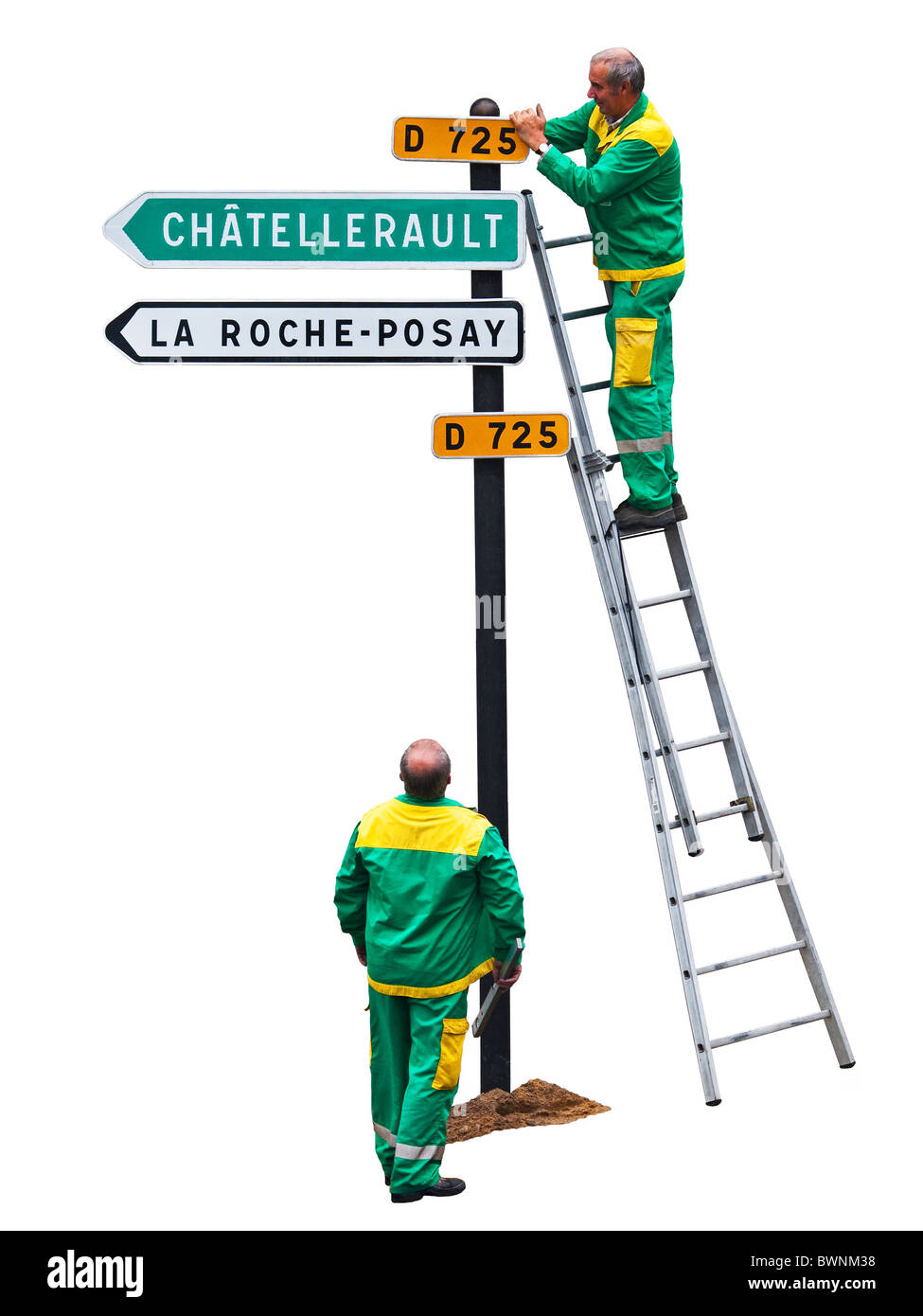 Consiglio comunale operai erigere direzione signpost (tagliare) - Francia. Foto Stock