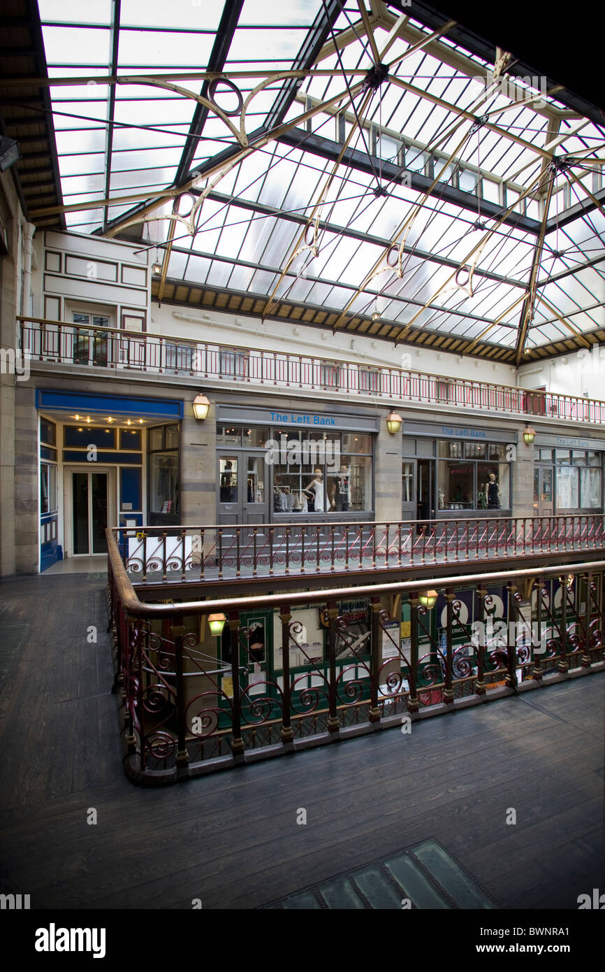 Byram Shopping Arcade Huddersfield Foto Stock