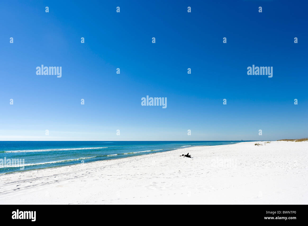 In Spiaggia Gulf Islands National Seashore, la spiaggia di Pensacola, Isola di Santa Rosa, costa del Golfo della Florida, Stati Uniti d'America Foto Stock