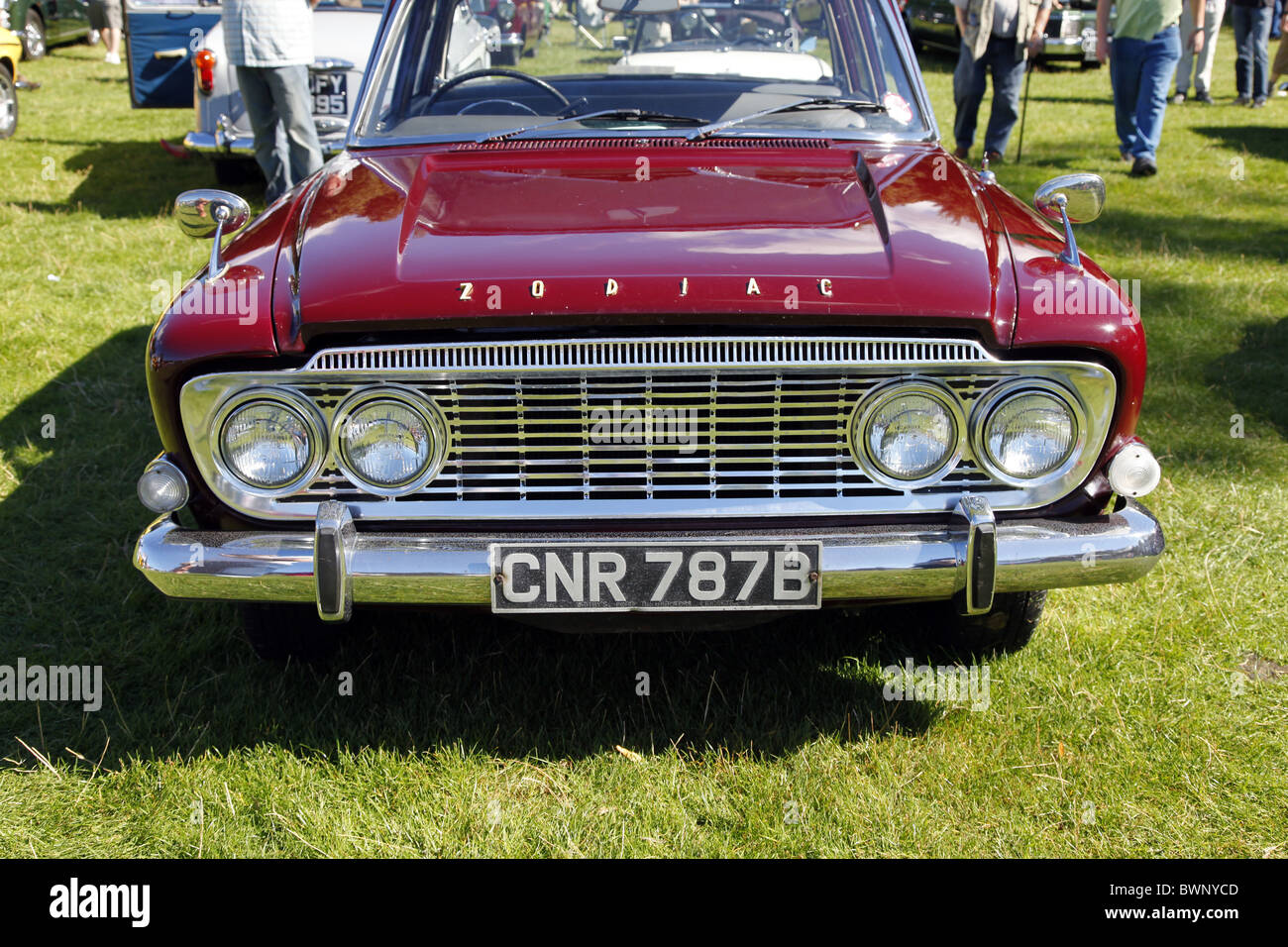 FORD ZODIAC MK III CLASSIC CAR STAINDROP YORKSHIRE RABY CASTLE STAINDROP NORTH YORKSHIRE STAINDROP North Yorkshire 22 Agosto Foto Stock