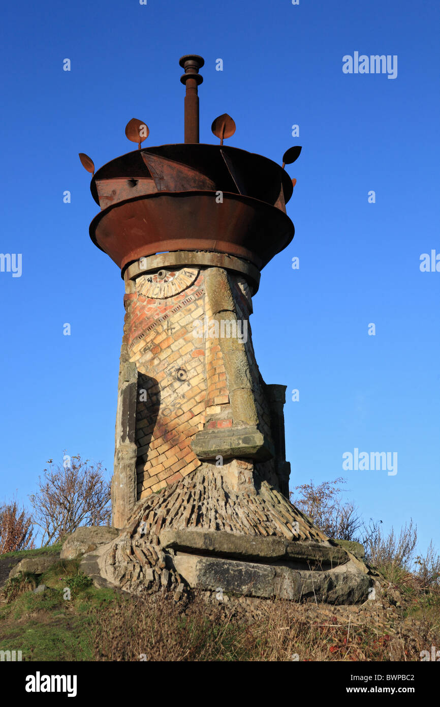 La scultura "Re del carbone" da David Kemp sul Consett a Sunderland percorso ferroviario vicino cadde Pelton. Foto Stock