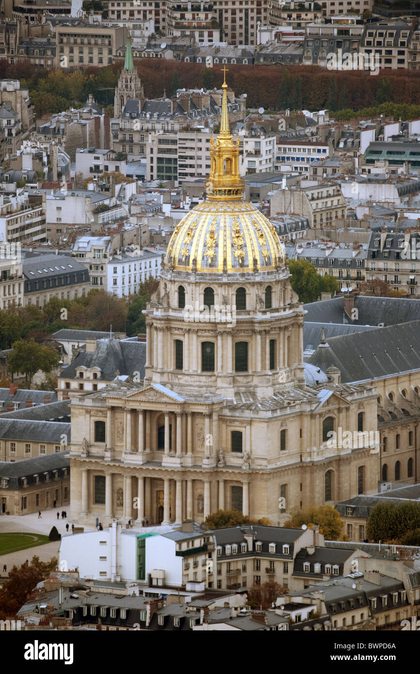 Eglise du Dome presso l'Hôtel des Invalides, visto dalla parte superiore della torre di Montparnasse, Parigi, Francia Foto Stock