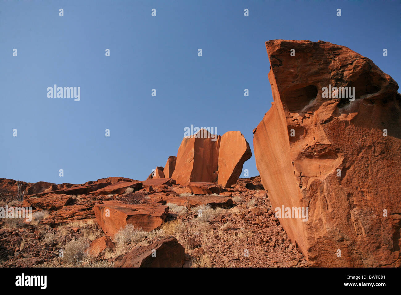 Africa Namibia Twyfelfontein estate 2007 Africa rock formazione rocciosa del deserto natura paesaggio di erosione Foto Stock