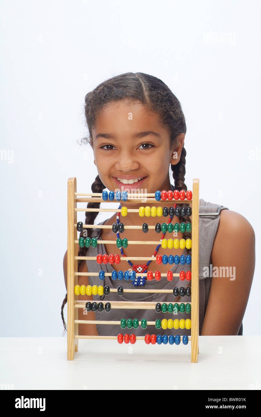 Ritratto di una ragazza con abacus Foto Stock