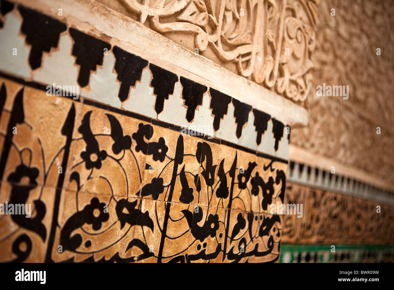 Dettagli architettonici, Ali ben Youssef Medersa (madrasa) Marrakech, Marocco. Foto Stock