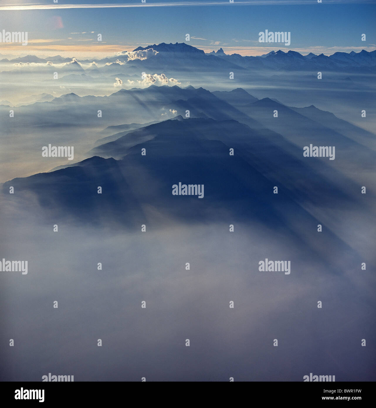 Svizzera Europa Italia Europa Canton Ticino Lombardia montagne ticinesi alpi mountain vista aerea natura Foto Stock