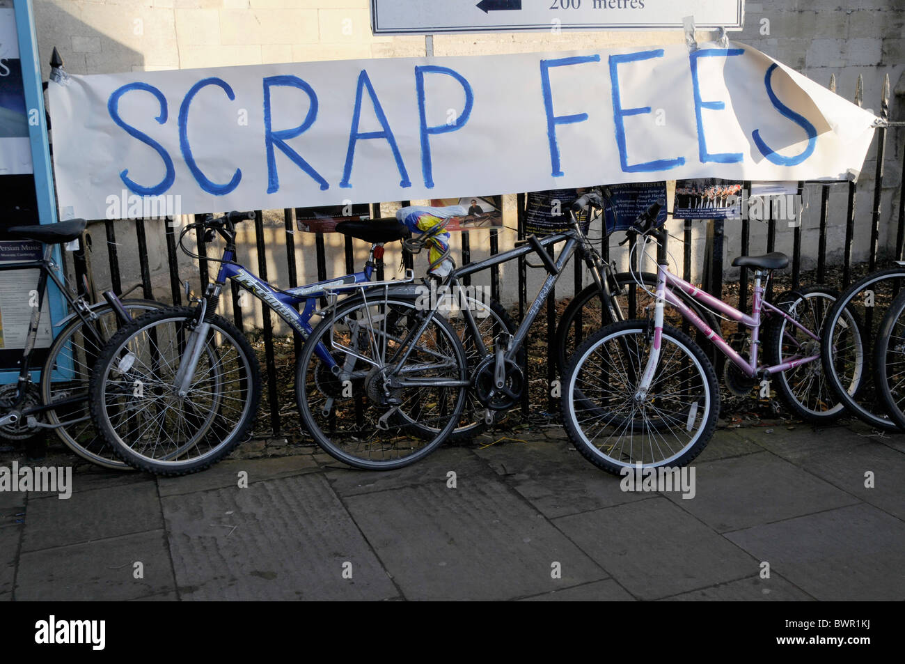 Regno Unito banner di protesta contro l'aumento di tasse per studenti. Università di Cambridge Foto Stock