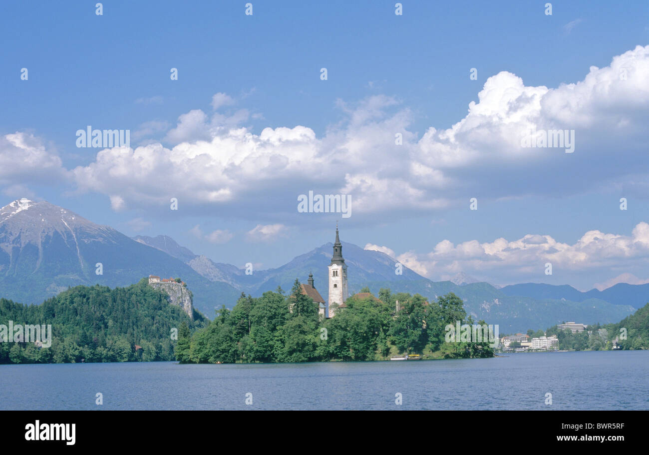 Slovenia il lago di Bled Assunzione di Maria la Chiesa del pellegrinaggio isola Karavanken montagne lago chiesa terre di montagna Foto Stock