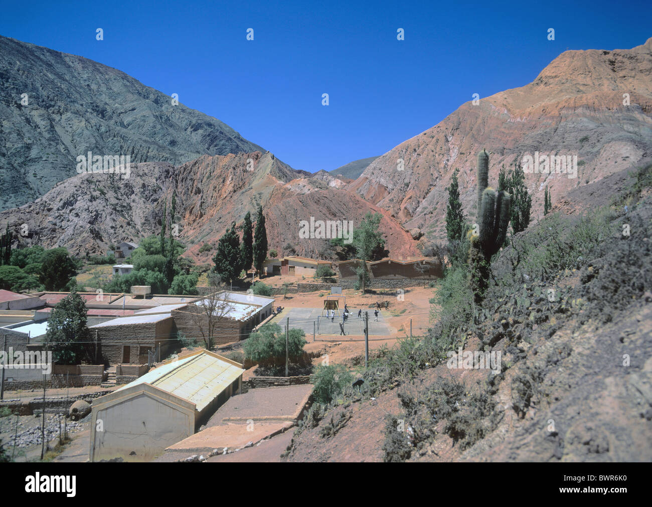 Argentina America del sud della provincia di Jujuy Purmamarca campo di calcio locale scuola Sud America calcio sport s Foto Stock