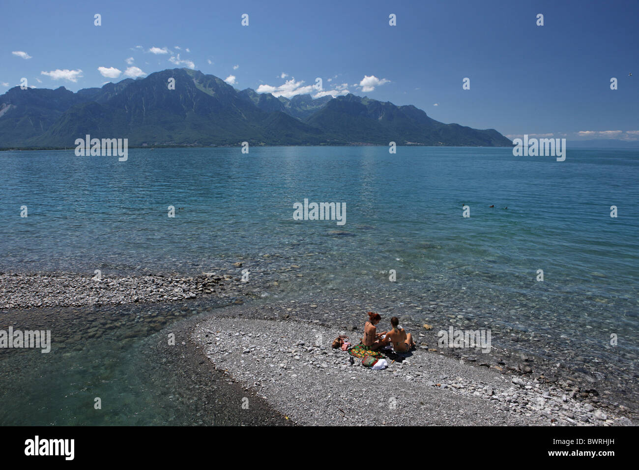 Svizzera Europa Lago di Ginevra all'aperto all'aperto al di fuori del paesaggio alpino di montagna delle Alpi montagne cantone Vau Foto Stock