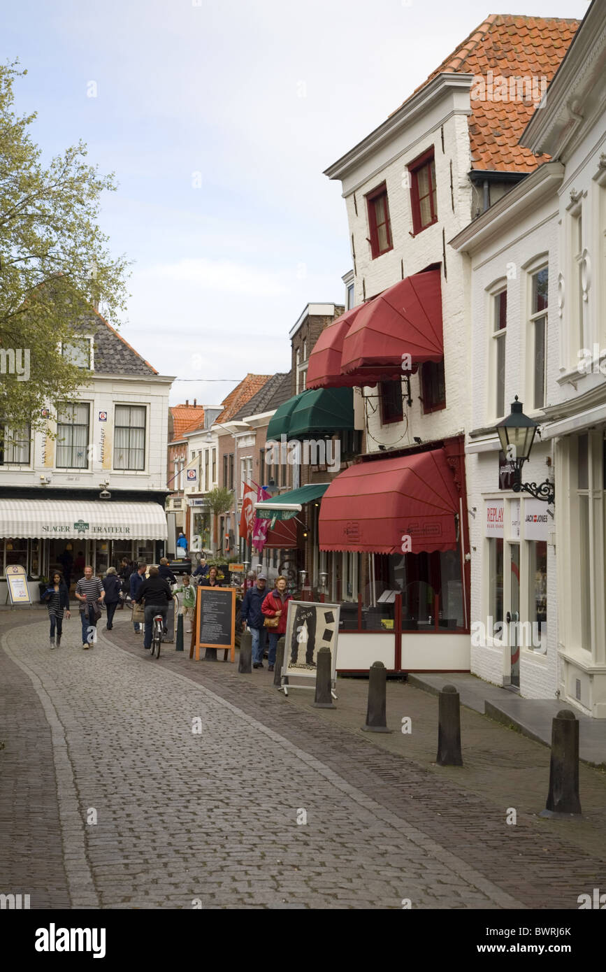 Via dello shopping nel centro del porto medievale Zierikzee, Schouwen-Duiveland, Zeeland (Zelanda), Paesi Bassi Foto Stock