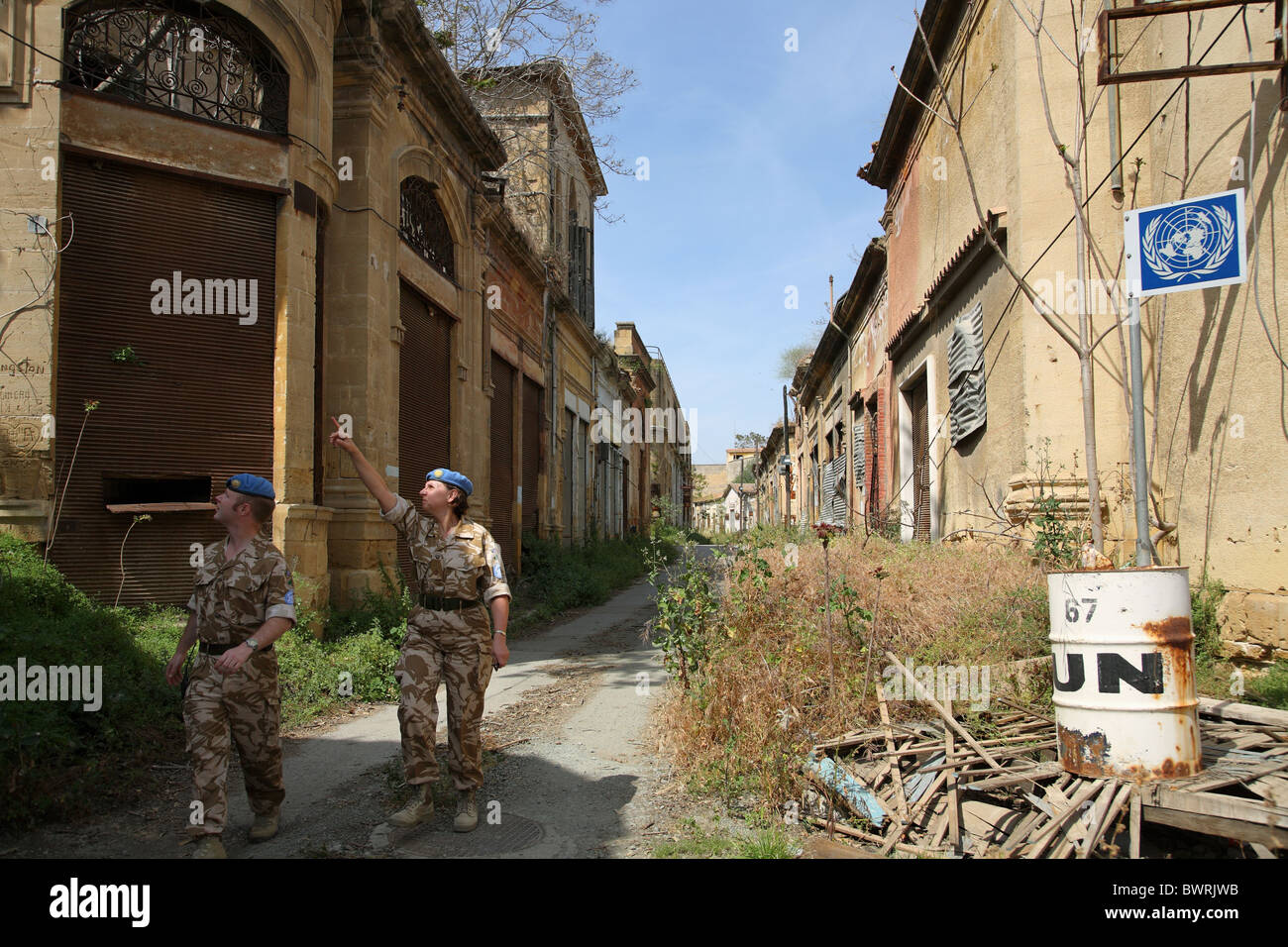 British soldati delle Nazioni Unite in seno all'ONU zona di buffer, Nicosia, Cipro Foto Stock