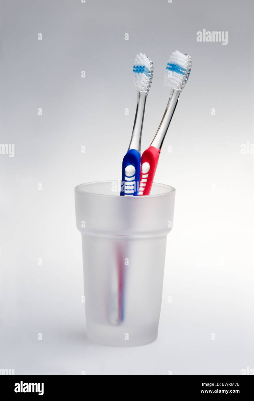 Una coppia di spazzolini da denti - stare insieme, amicizia, amare Foto Stock
