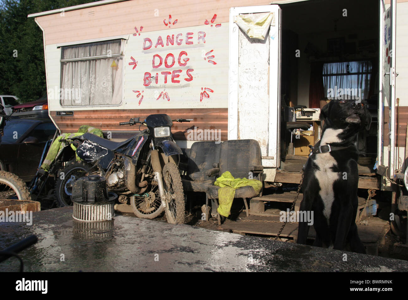 Immagini da un cantiere di interruttori, rottami di cantiere. Foto Stock
