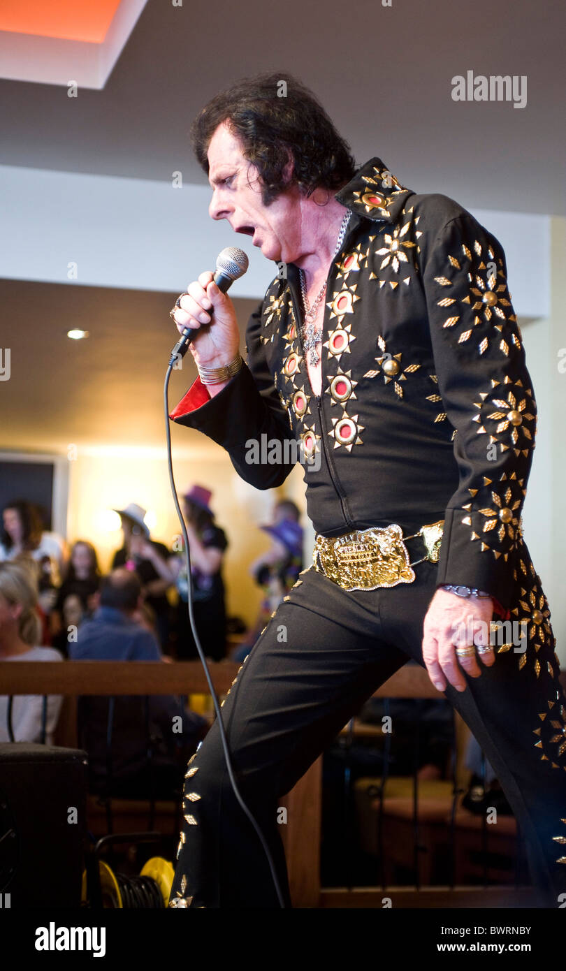 Elvis Act presso il festival di Elvis, Porthcawl Foto Stock