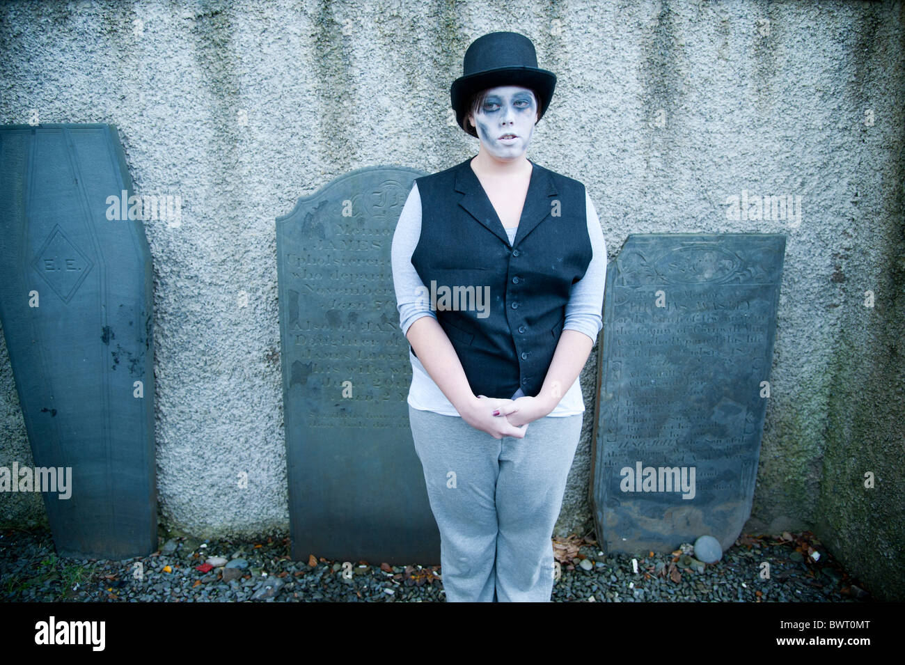 La libertà del cimitero, basato su Neil Gaiman il cimitero prenota, Dipartimento di Studi Teatrali, Aberystwyth University Foto Stock