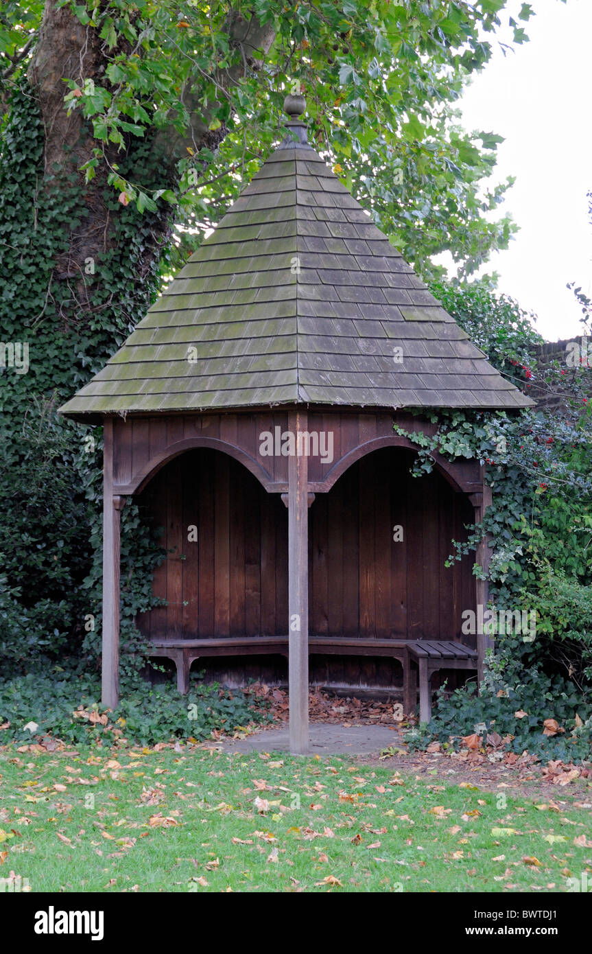 Gazebo o la capanna in Hogarth's House garden Chiswick Londra Inghilterra REGNO UNITO Foto Stock
