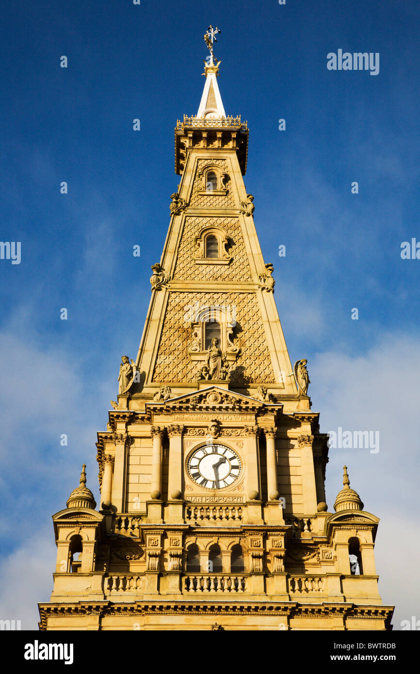 Halifax Town Hall guglia Halifax West Yorkshire Inghilterra Foto Stock