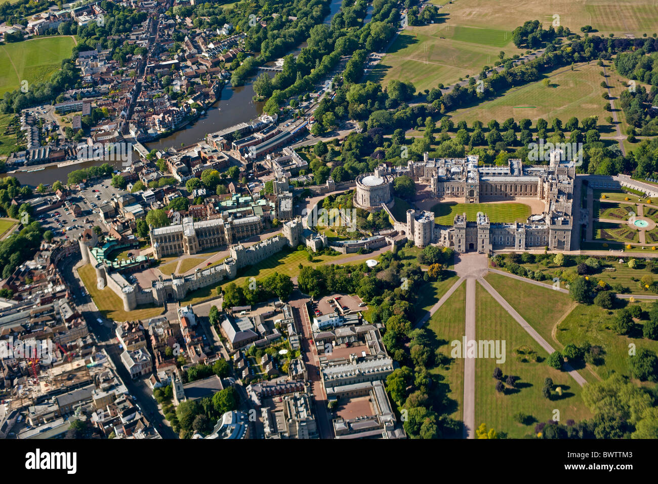 Veduta aerea del castello di Windsor Berkshire in Inghilterra. JMH3960 Foto Stock