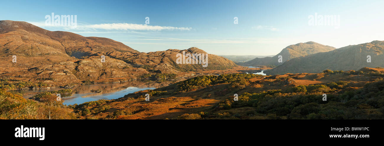 La parte superiore del Lago, Parco Nazionale di Killarney, nella contea di kerry, munster, irlanda. Vista da Ladie's View. Foto Stock