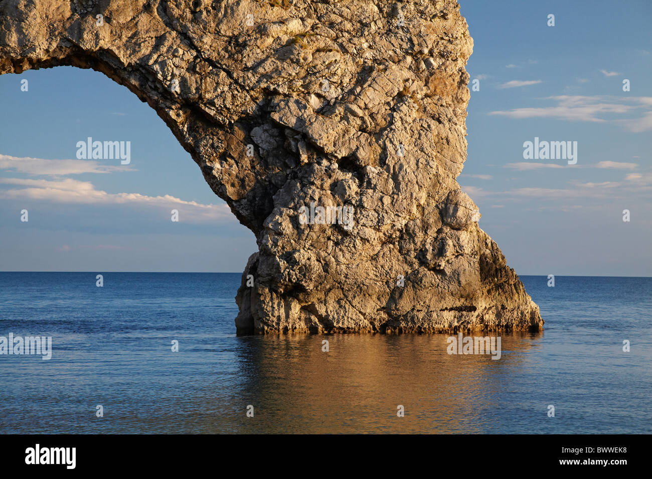 Porta di Durdle Arch, Jurassic Coast Sito Patrimonio Mondiale, Dorset, England, Regno Unito Foto Stock