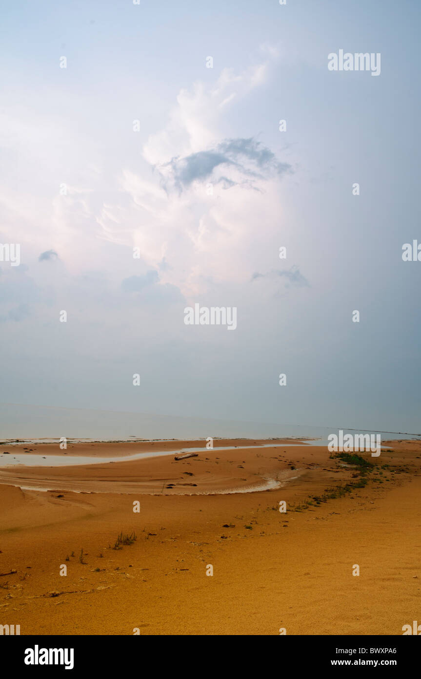 Spiaggia di sabbia del Golfo di Riga in Nord Vidzeme riserva della biosfera Foto Stock