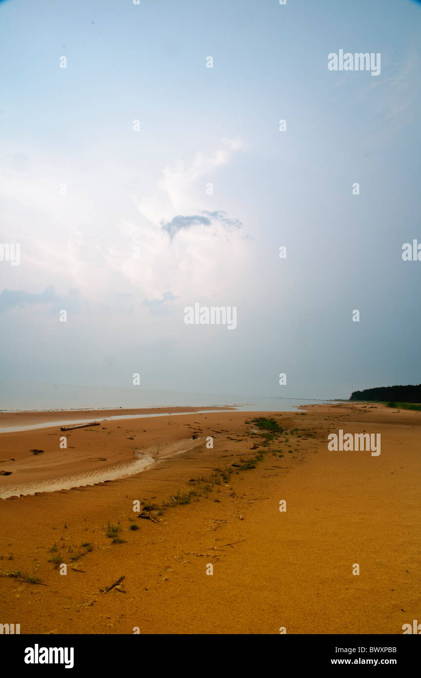 Spiaggia di sabbia del Golfo di Riga in Nord Vidzeme riserva della biosfera Foto Stock