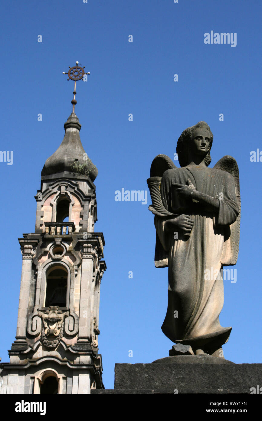 Angelo statua della Santa Trinità, Addis Abeba, Etiopia Foto Stock