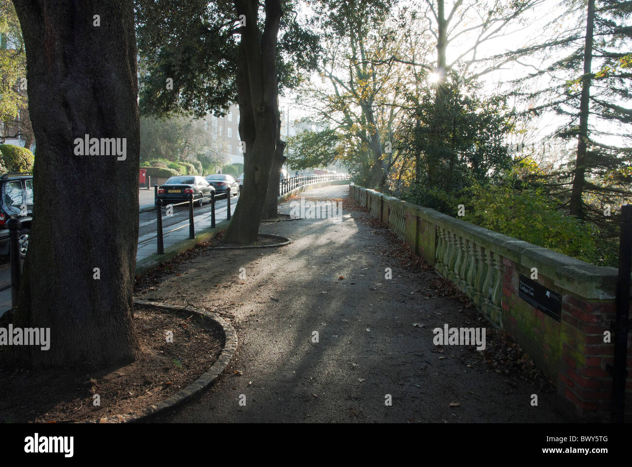 Cardigan Richmond Gate terrazza a piedi, Surrey Foto Stock