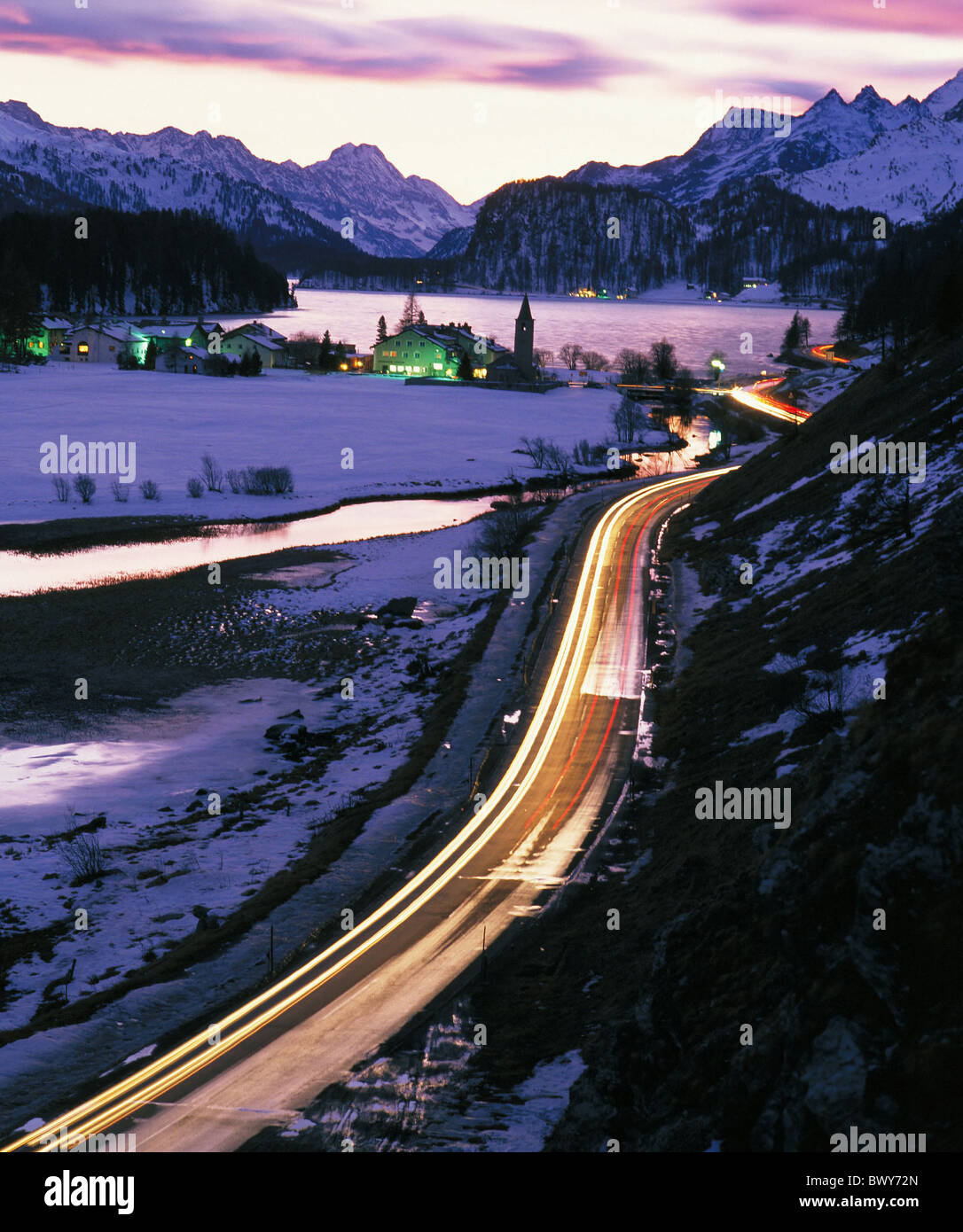 Atmosfera serale umore crepuscolo crepuscolo Oberengadin Svizzera Europa Alpi Engadina Grigioni Grigioni Foto Stock