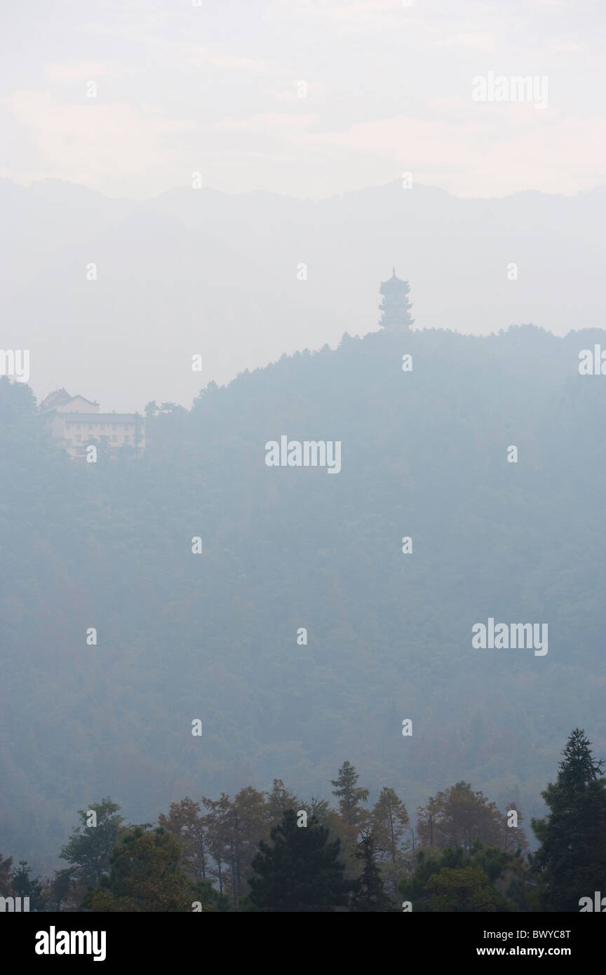 Montaggio drammatico Jiuhua, Qingyang, provincia di Anhui, Cina Foto Stock