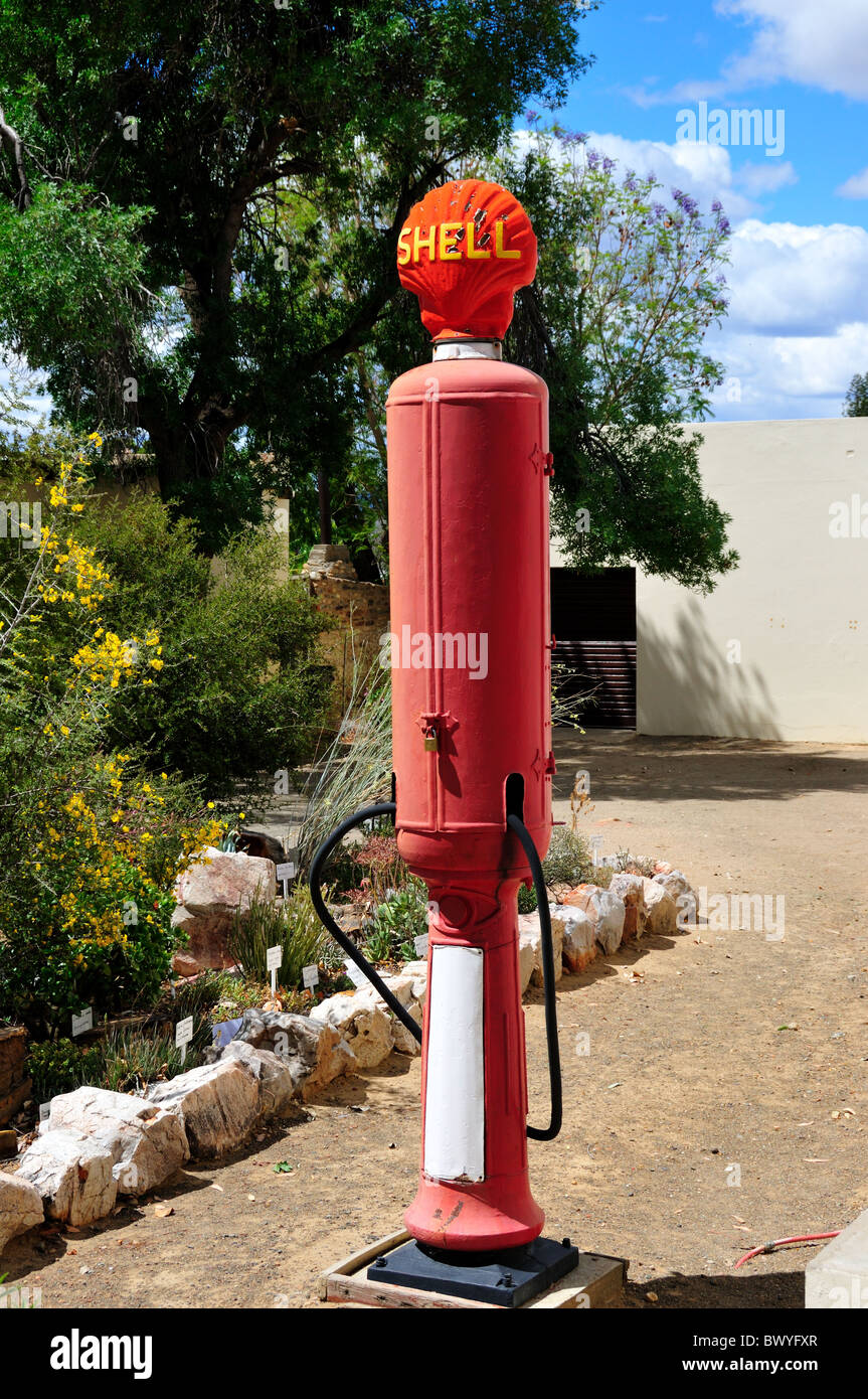 Vintage Royal Dutch Shell pompa benzina. Prince Albert, Sud Africa. Foto Stock