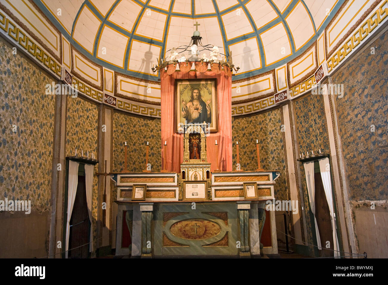 All interno della chiesa del restaurato la Vecchia Missione, alla Vecchia Missione del Parco Statale Di Cataldo, Idaho, Stati Uniti d'America Foto Stock