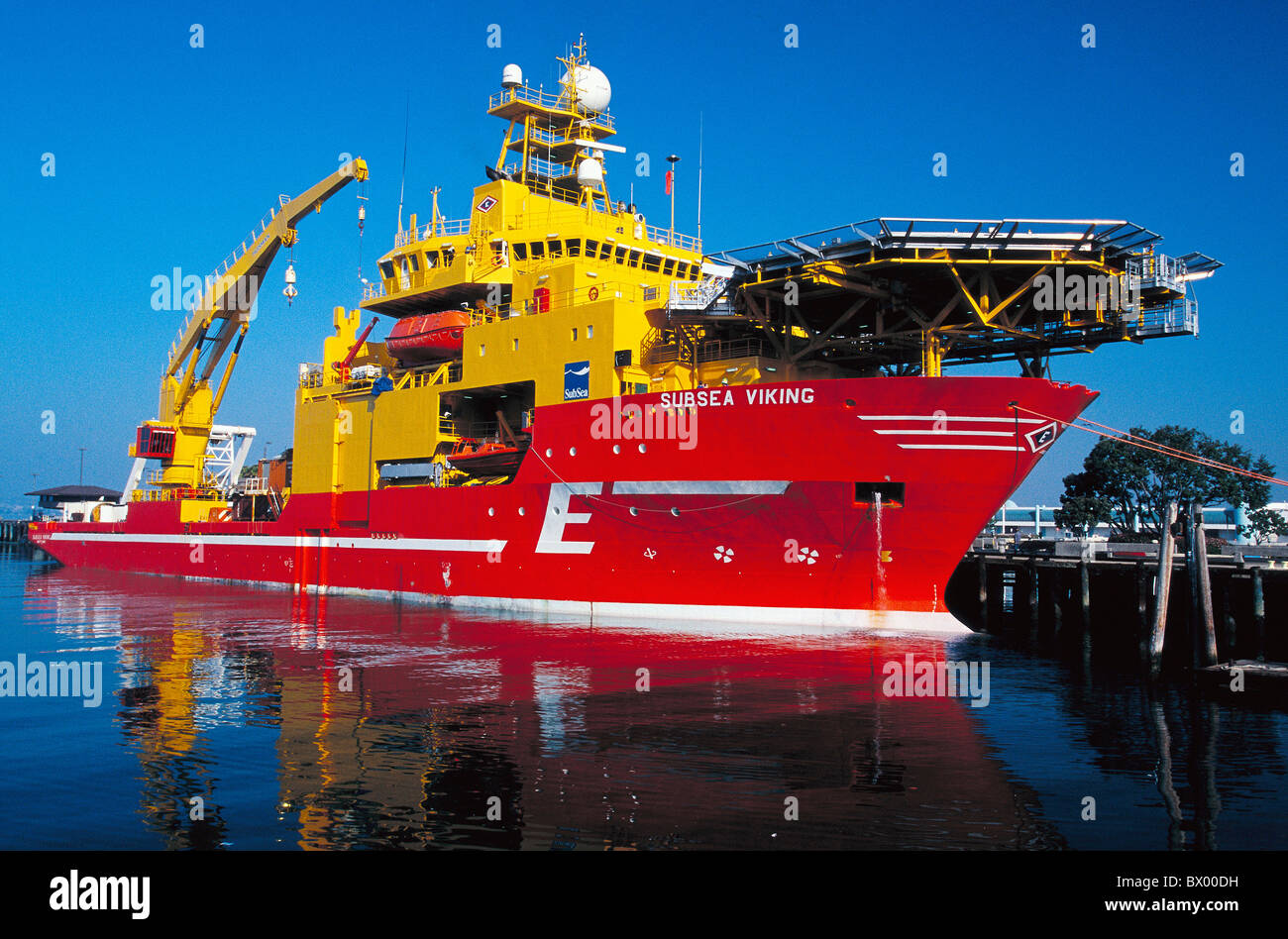 Nave nave speciale fibra di vetro cavo in fibra ottica strato del cavo Viking marinizzato tramite cavo telefonico infrastruttura di mare profondo Foto Stock