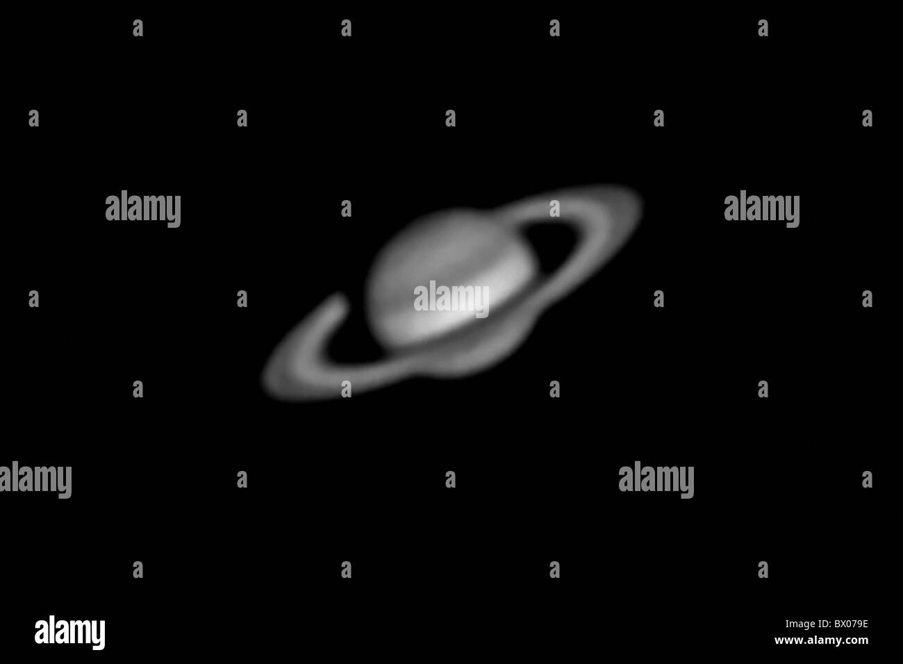 Tutti astronomia pianeta pianeta Saturno in bianco e nero universo macrocosmo Foto Stock