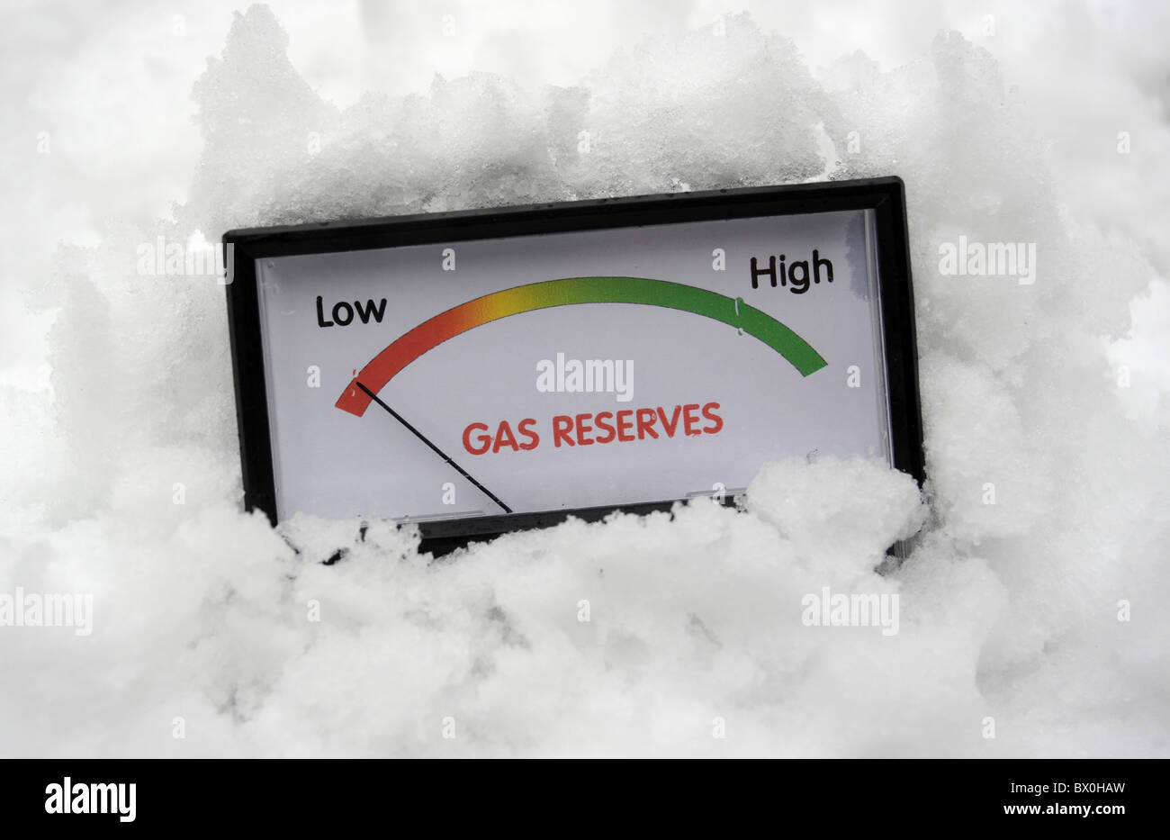 Metro che mostrano una bassa riserve di gas ghiacciate nevoso condizioni di congelamento nuovamente i prezzi di gas fornisce alle aziende ETC Foto Stock