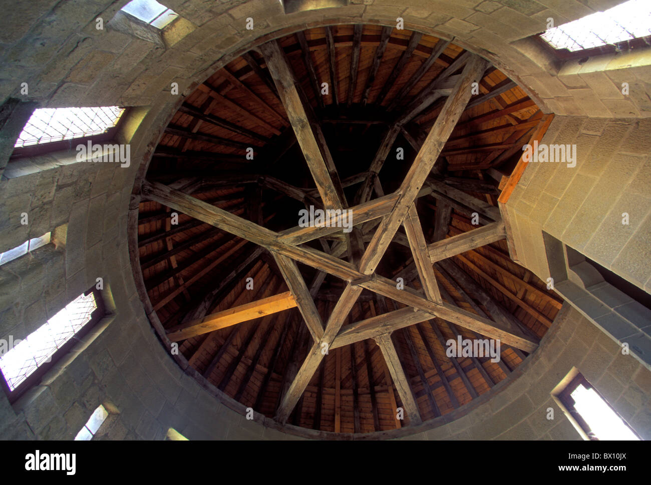 Torre della Giustizia al Conte il castello Chateau Comtal La Cite città di Carcassonne Languedoc-Roussillon Francia Europa Foto Stock