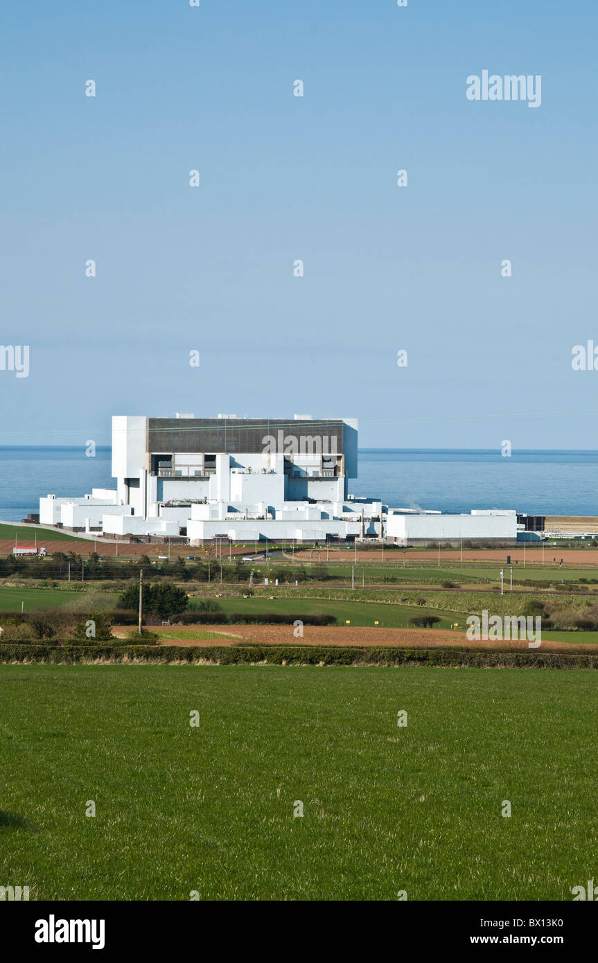 dh centrale nucleare Scozia TORNESS CONFINI Scottish gas refrigerato reattori atomici campi uk fusione energia Gran Bretagna Foto Stock