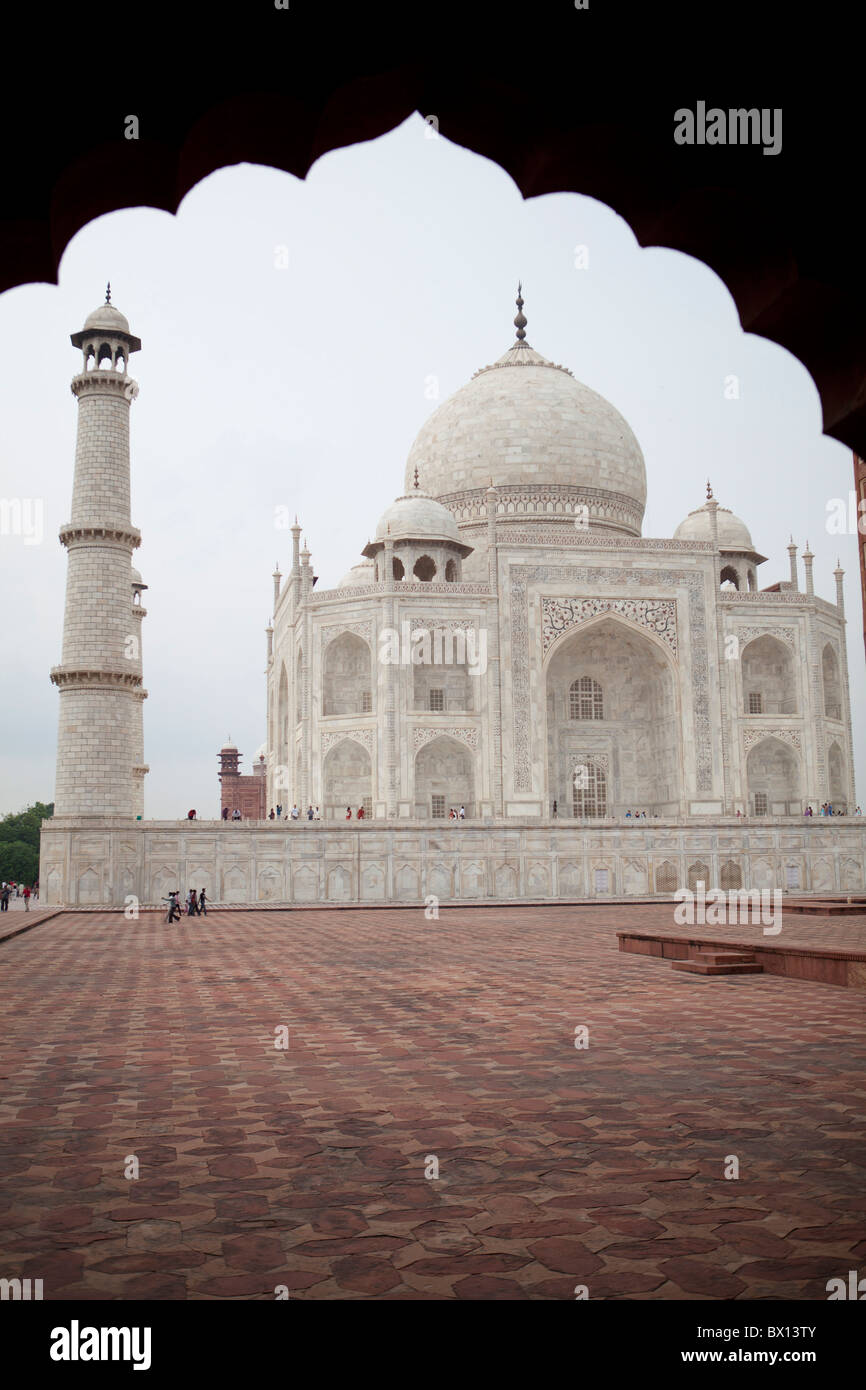 Taj Mahal monumento Agra India architettura Uttar mongolo bellezza panoramica old palace royal di marmo bianchi Foto Stock