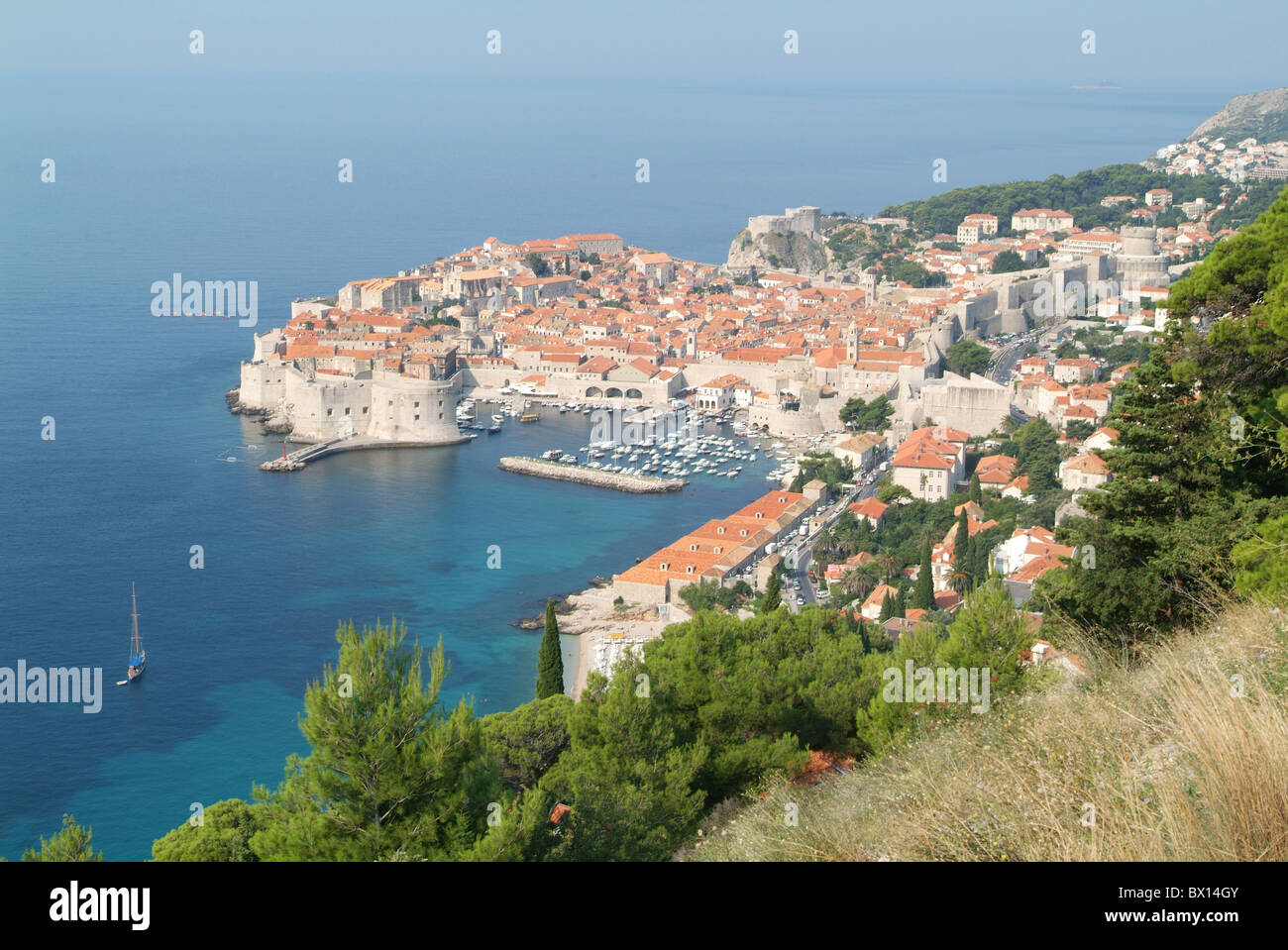 Panoramica di Dubrovnik Città Vecchia Europa Croazia mare adriatico patrimonio culturale mondiale dell UNESCO Foto Stock