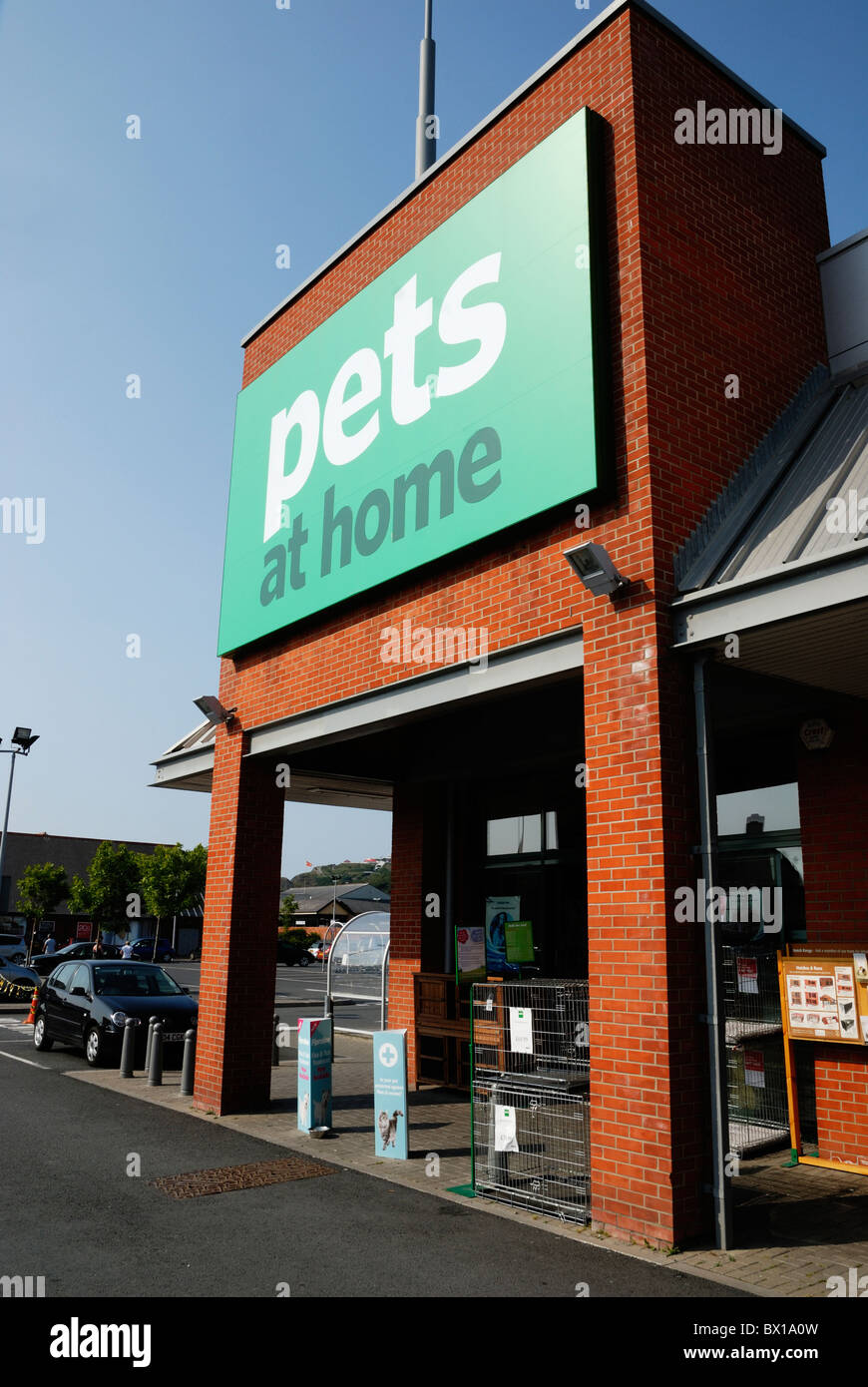 Animali domestici in casa, forniture di pet store, Ystwyth Retail Park, Aberystwyth, Galles Foto Stock