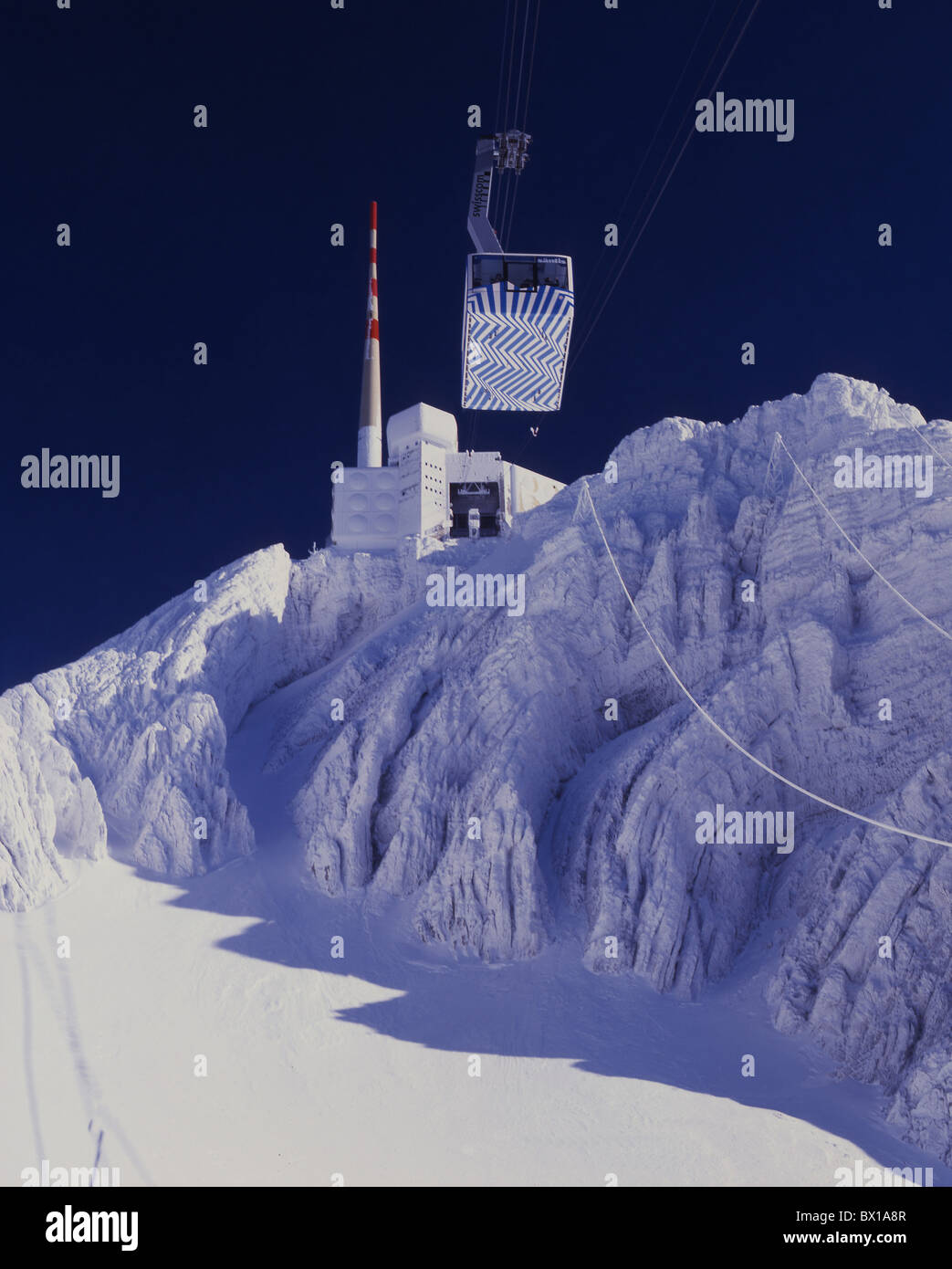 Antenna cavo Appenzell gondola montagne montagna railroad railway snow Santis Santis Stazione ferroviaria sw Foto Stock
