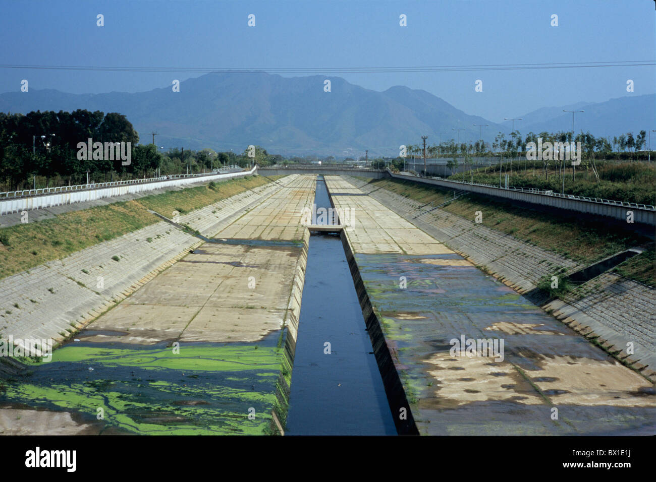 Asia canal Cina Asia city ambiente concreto inquinamento ambientale Hongkong nuova infrastruttura Territ Foto Stock