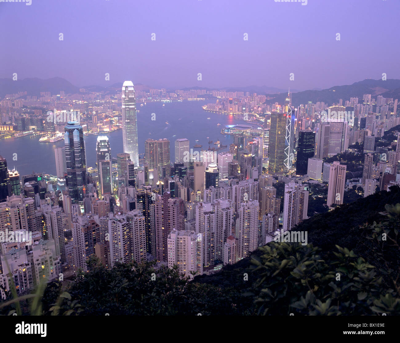 Asia di notte Cina Asia porto cittadino di Isola di Hong Kong Hongkong vista dal Victoria Peak umore overvi notte Foto Stock